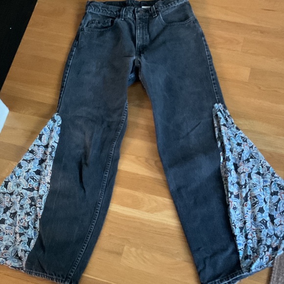 Levi's Black Flare Jeans with Patterned Inserts - Picture 1 of 5